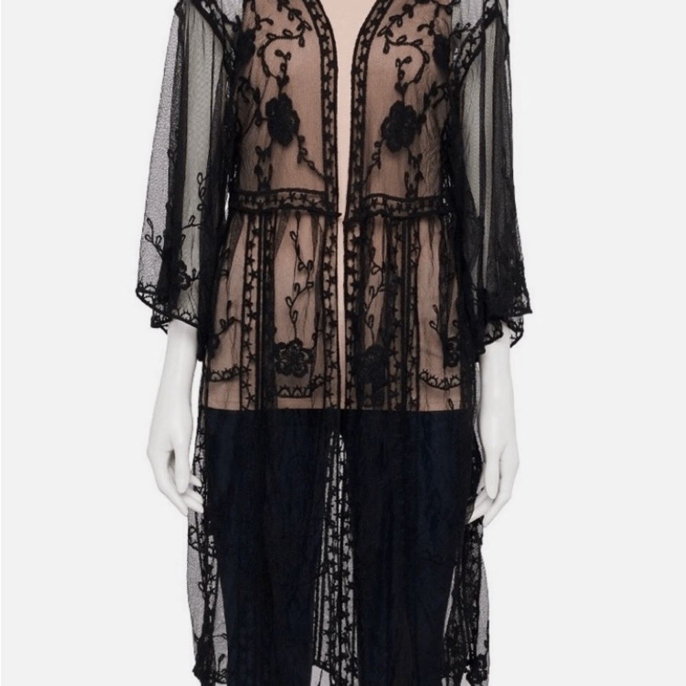 LC Lauren Conrad Black Lace Kimono - Picture 5 of 15